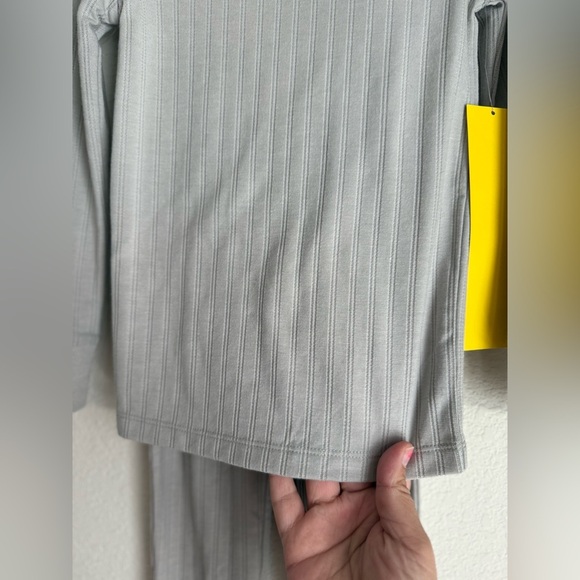 Cloud Island Gray Kids Soft and Cozy Long Sleeve Pajama Set size 5T-NWT - Picture 3 of 4